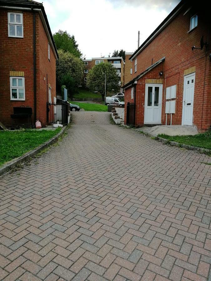 Metrolets 2 Luton (Bedfordshire) Exterior photo